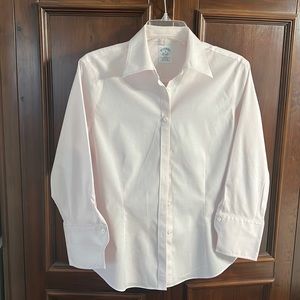 Brooks brothers women Dress shirt color pink size 8 medium